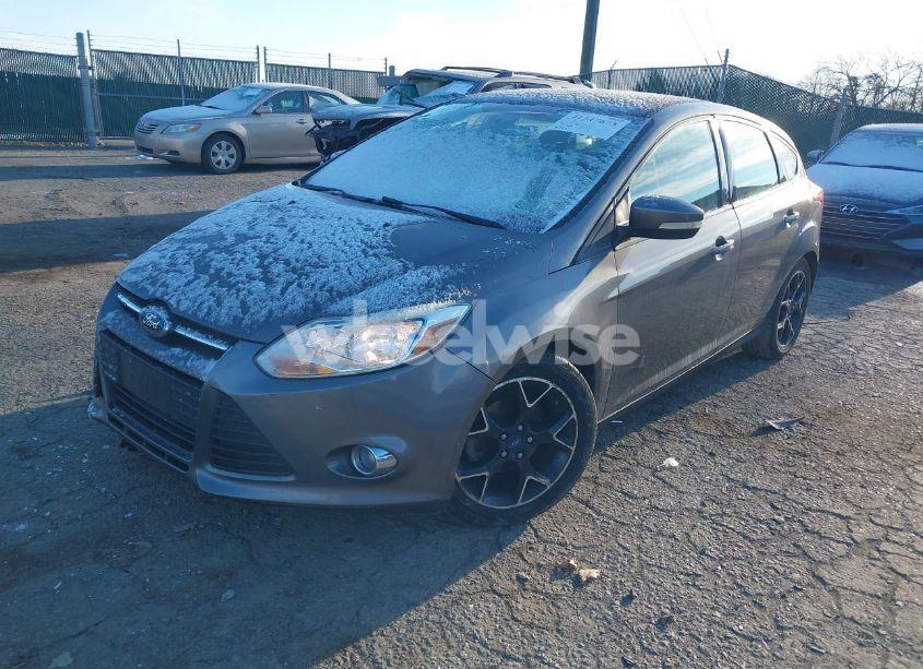 Photo 2 of 2013 Ford Focus SE (VIN 1FADP3K27DL383569)