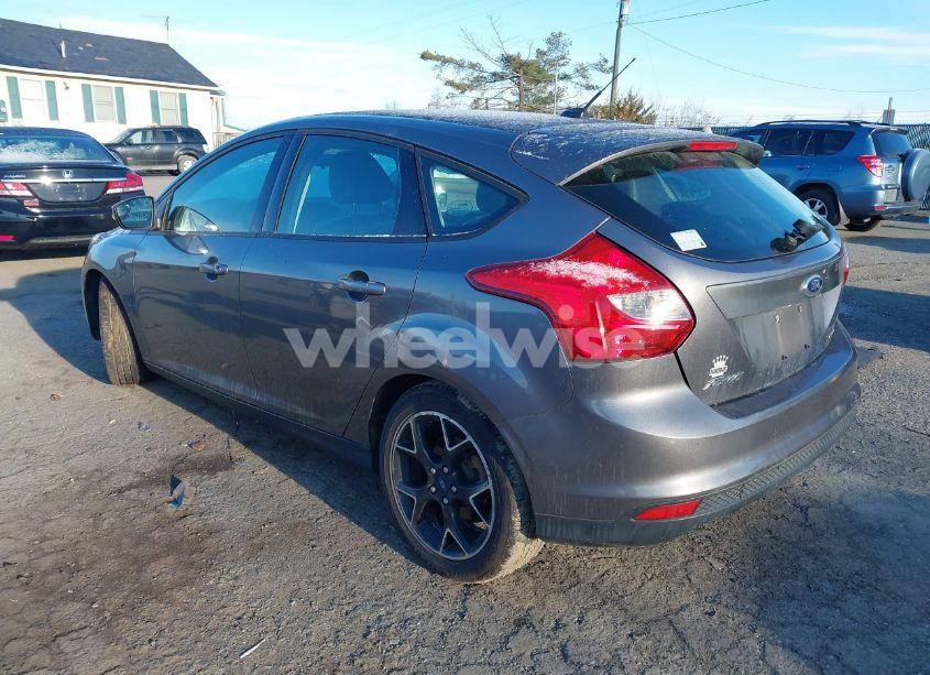 Photo 3 of 2013 Ford Focus SE (VIN 1FADP3K27DL383569)