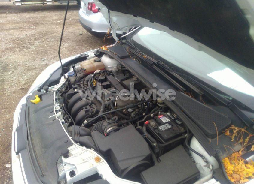 Photo 10 of 2014 Ford Focus SE (VIN 1FADP3K27EL105725)