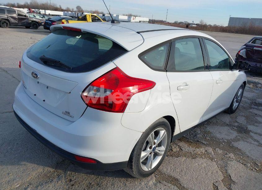 Photo 4 of 2014 Ford Focus SE (VIN 1FADP3K27EL105725)