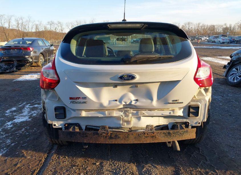 Photo 6 of 2014 Ford Focus SE (VIN 1FADP3K27EL106714)