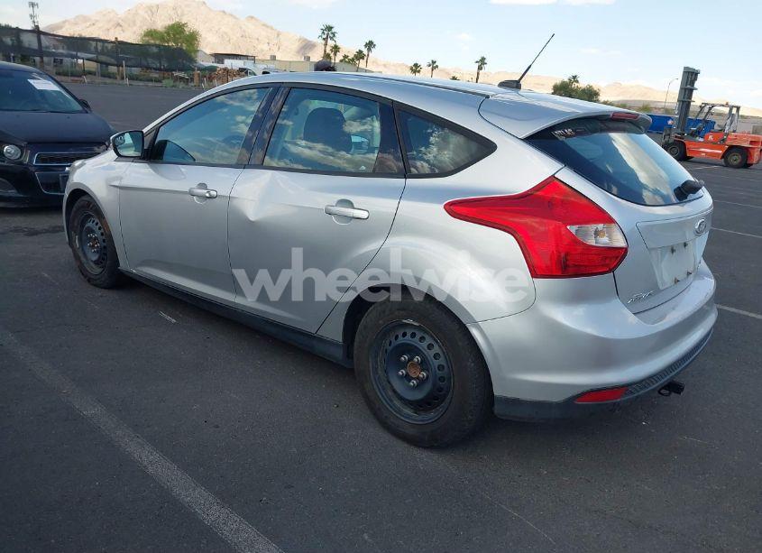 Photo 6 of 2014 Ford Focus SE (VIN 1FADP3K27EL113632)
