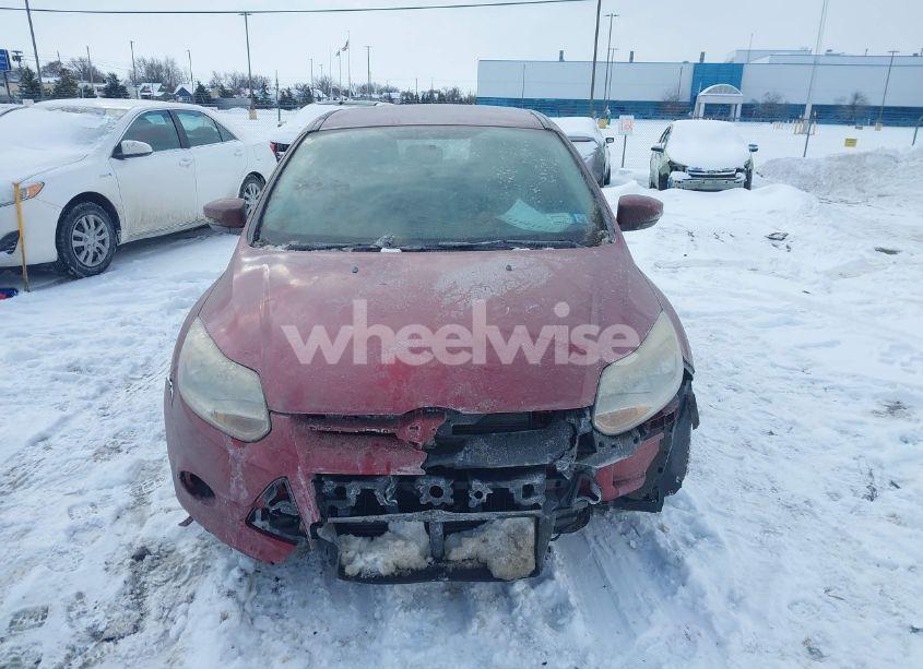 Photo 13 of 2014 Ford Focus SE (VIN 1FADP3K27EL181834)