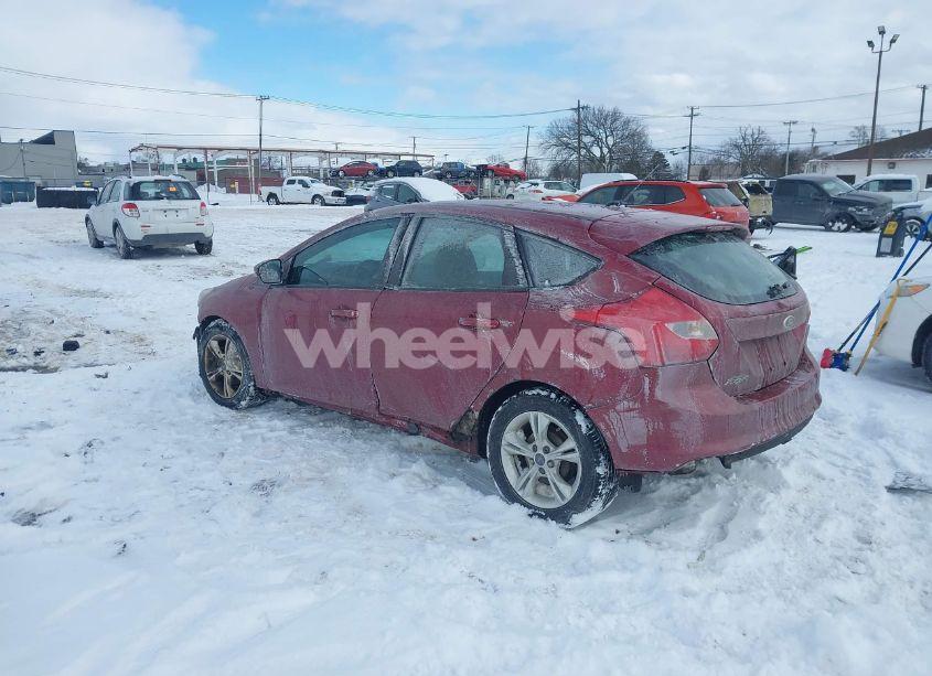 Photo 3 of 2014 Ford Focus SE (VIN 1FADP3K27EL181834)