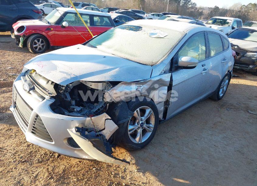 Photo 2 of 2014 Ford Focus SE (VIN 1FADP3K27EL203217)