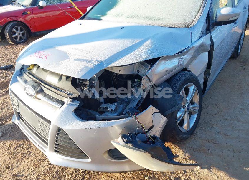 Photo 6 of 2014 Ford Focus SE (VIN 1FADP3K27EL203217)