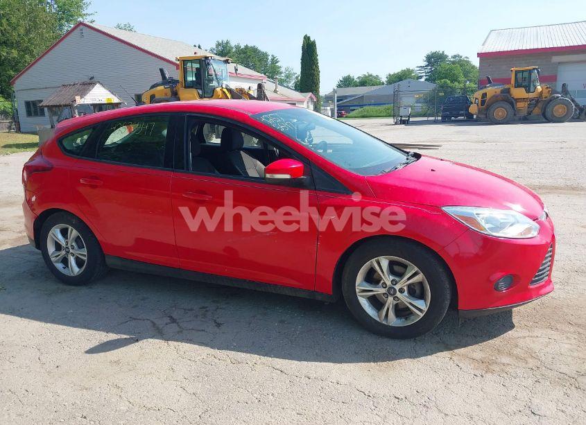 Photo 14 of 2014 Ford Focus SE (VIN 1FADP3K27EL225430)