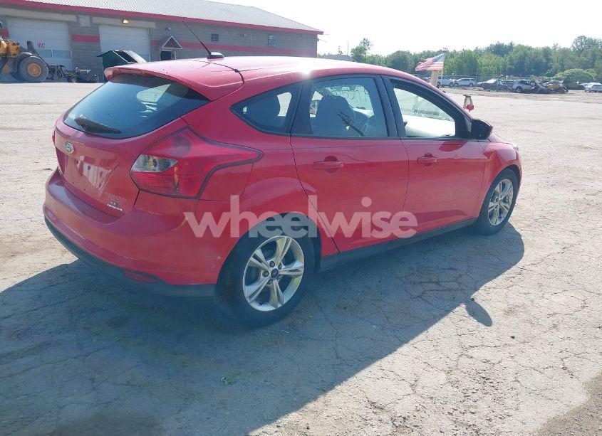 Photo 4 of 2014 Ford Focus SE (VIN 1FADP3K27EL225430)