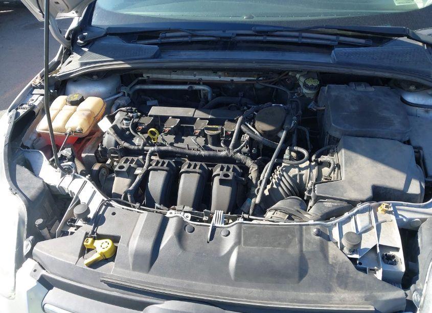 Photo 10 of 2014 Ford Focus SE (VIN 1FADP3K27EL263305)