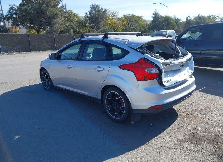 Photo 3 of 2014 Ford Focus SE (VIN 1FADP3K27EL263305)