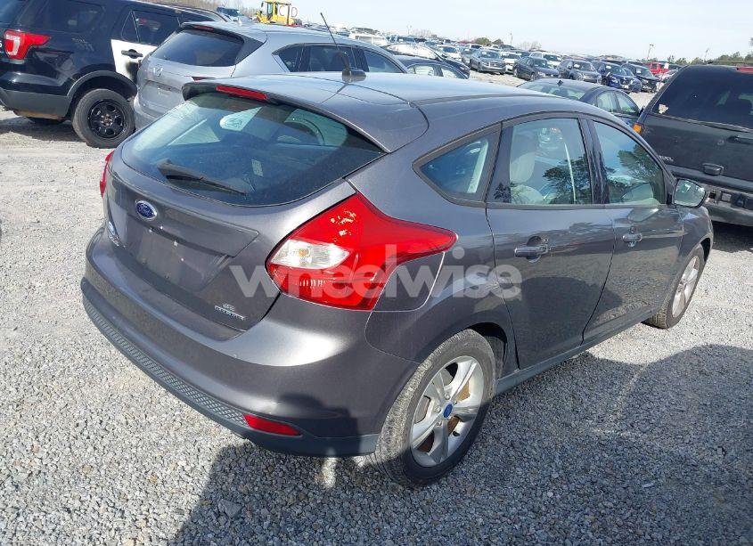 Photo 4 of 2014 Ford Focus SE (VIN 1FADP3K27EL291637)