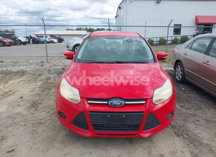 Photo 6 of 2014 Ford Focus SE (VIN 1FADP3K27EL302765)