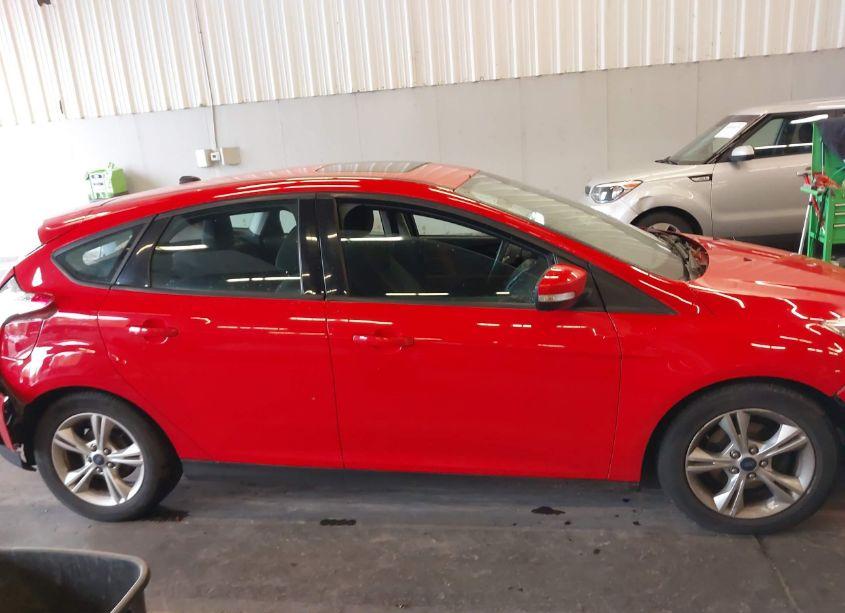 Photo 13 of 2014 Ford Focus SE (VIN 1FADP3K27EL317573)