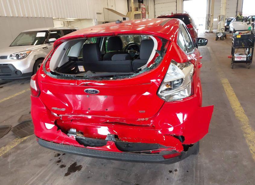Photo 16 of 2014 Ford Focus SE (VIN 1FADP3K27EL317573)