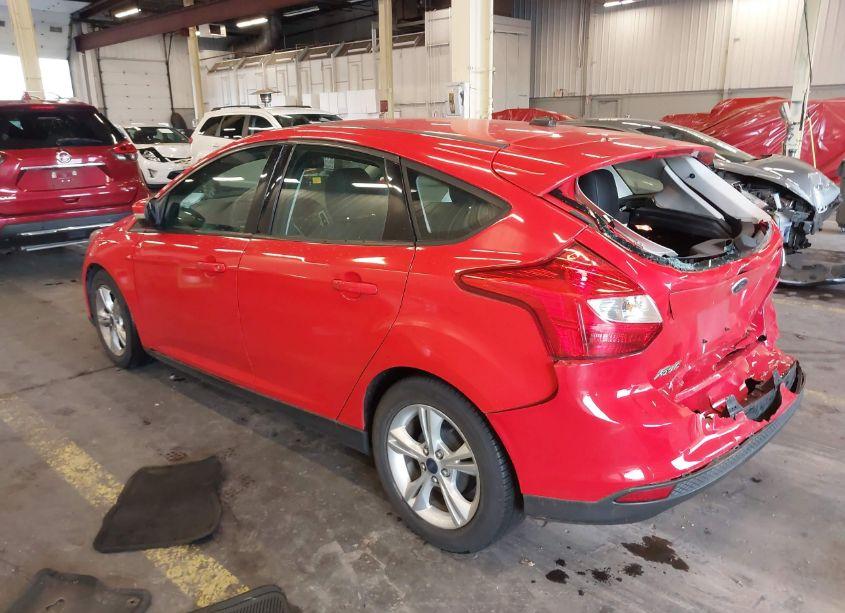 Photo 3 of 2014 Ford Focus SE (VIN 1FADP3K27EL317573)