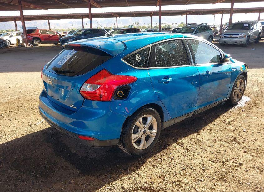 Photo 4 of 2014 Ford Focus SE (VIN 1FADP3K27EL355563)