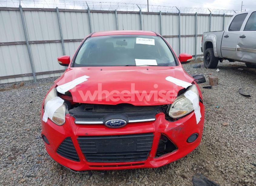 Photo 12 of 2014 Ford Focus SE (VIN 1FADP3K27EL378518)