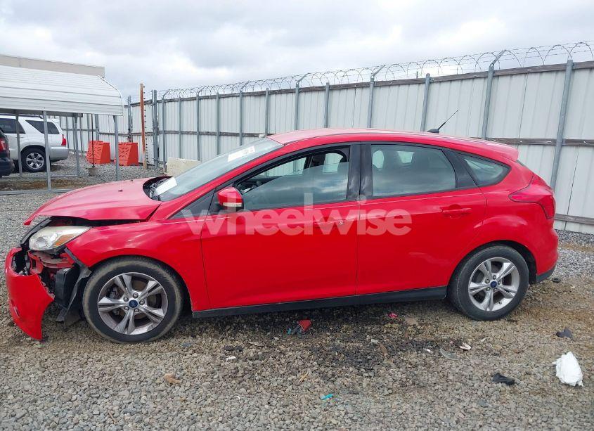 Photo 14 of 2014 Ford Focus SE (VIN 1FADP3K27EL378518)