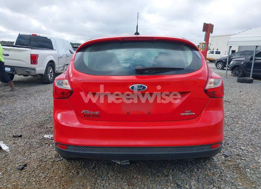 Photo 16 of 2014 Ford Focus SE (VIN 1FADP3K27EL378518)