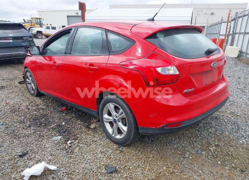 Photo 3 of 2014 Ford Focus SE (VIN 1FADP3K27EL378518)
