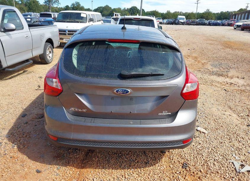 Photo 16 of 2014 Ford Focus SE (VIN 1FADP3K27EL387199)