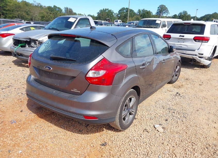Photo 4 of 2014 Ford Focus SE (VIN 1FADP3K27EL387199)