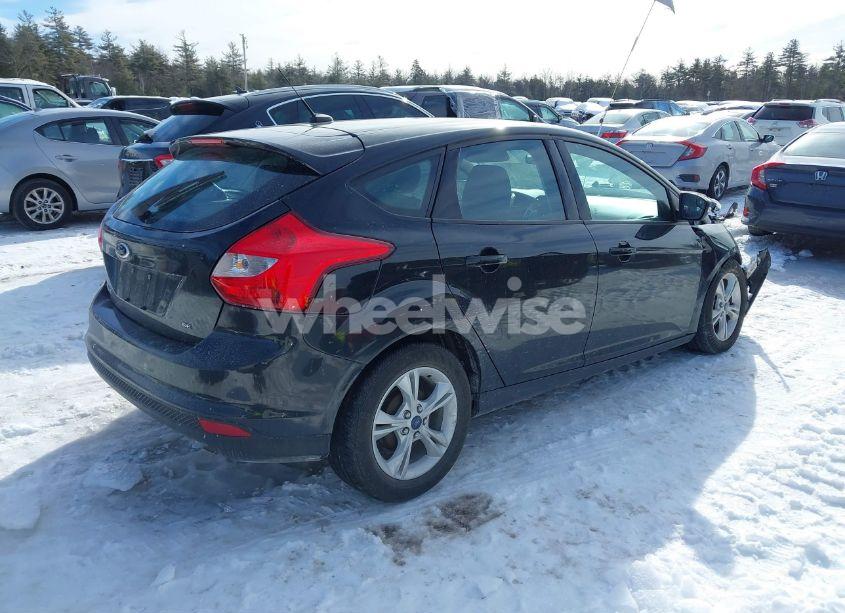Photo 4 of 2014 Ford Focus SE (VIN 1FADP3K27EL401702)
