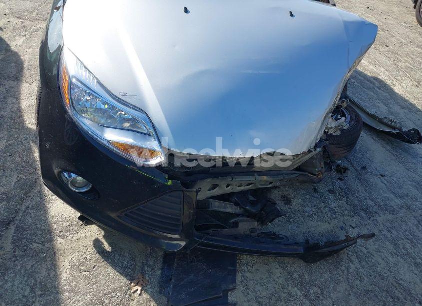Photo 12 of 2014 Ford Focus SE (VIN 1FADP3K27EL416670)