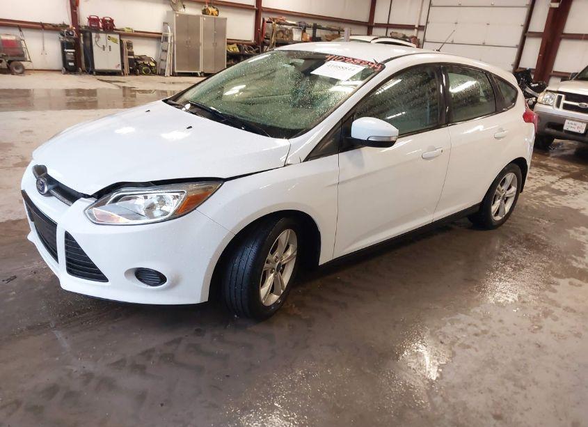 Photo 2 of 2014 Ford Focus SE (VIN 1FADP3K27EL438586)
