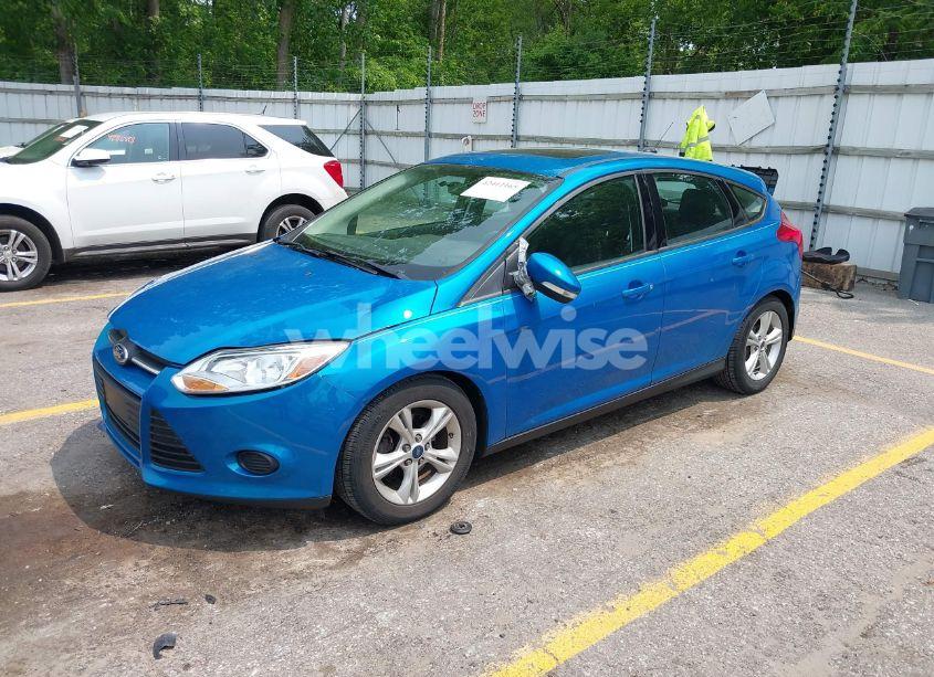 Photo 2 of 2014 Ford Focus SE (VIN 1FADP3K27EL459969)