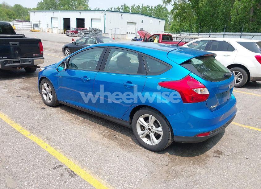 Photo 3 of 2014 Ford Focus SE (VIN 1FADP3K27EL459969)