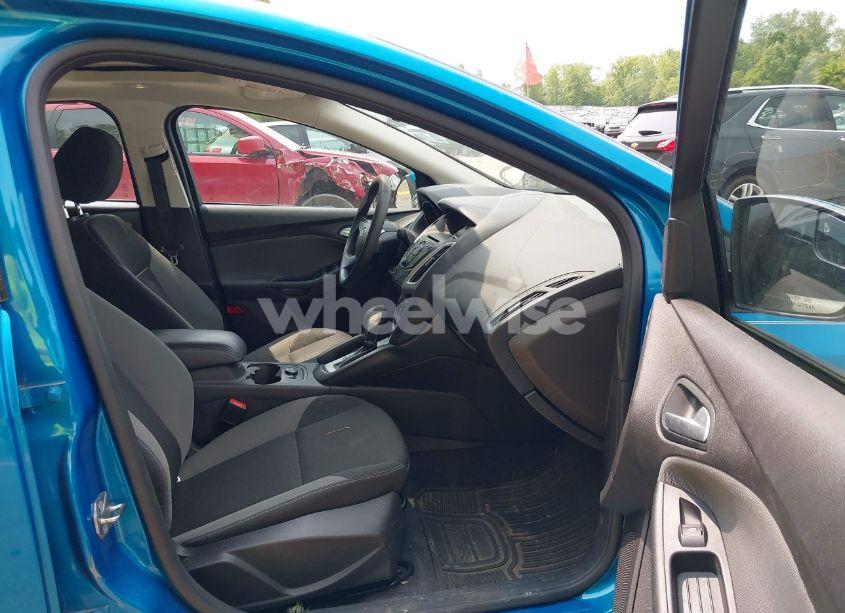 Photo 5 of 2014 Ford Focus SE (VIN 1FADP3K27EL459969)