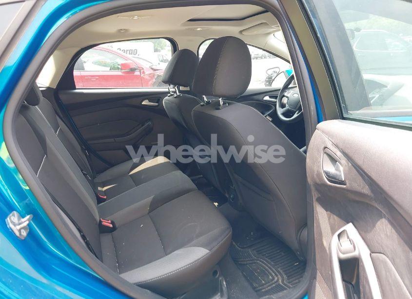 Photo 8 of 2014 Ford Focus SE (VIN 1FADP3K27EL459969)