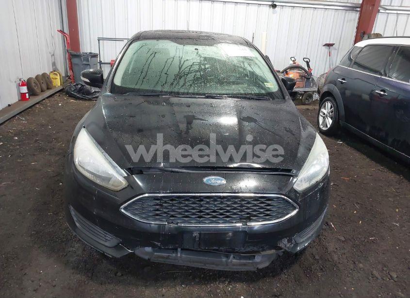 Photo 12 of 2015 Ford Focus SE (VIN 1FADP3K27FL204093)
