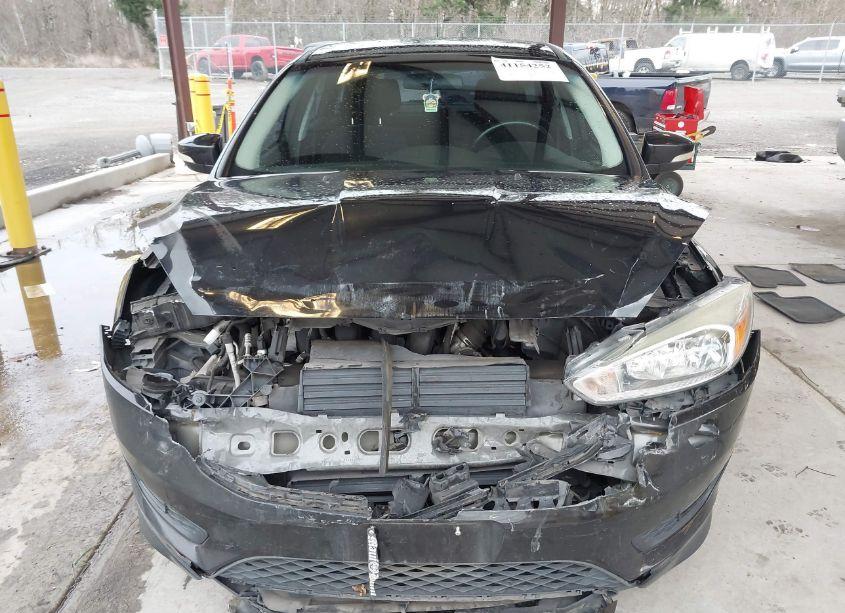 Photo 6 of 2015 Ford Focus SE (VIN 1FADP3K27FL261572)