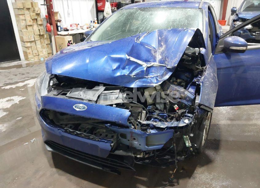 Photo 6 of 2015 Ford Focus SE (VIN 1FADP3K27FL303951)