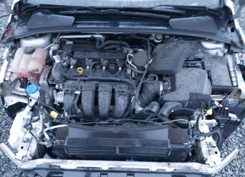 Photo 10 of 2015 Ford Focus SE (VIN 1FADP3K27FL318921)