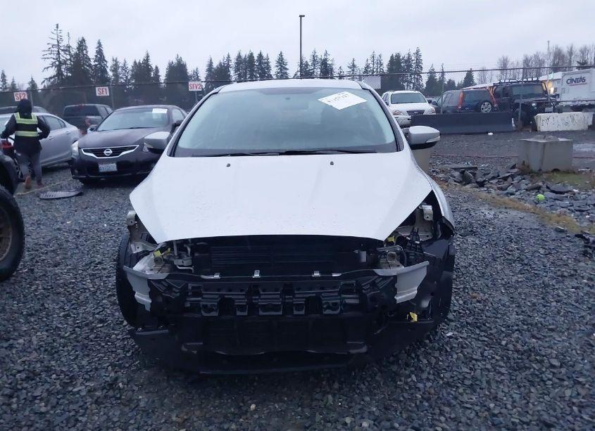 Photo 13 of 2015 Ford Focus SE (VIN 1FADP3K27FL318921)