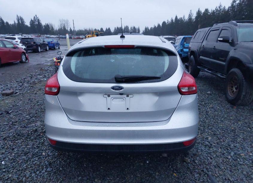 Photo 17 of 2015 Ford Focus SE (VIN 1FADP3K27FL318921)