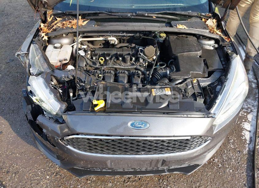 Photo 10 of 2015 Ford Focus SE (VIN 1FADP3K27FL336593)