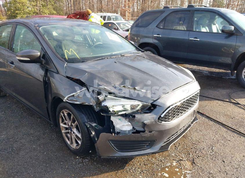 Photo 6 of 2015 Ford Focus SE (VIN 1FADP3K27FL336593)