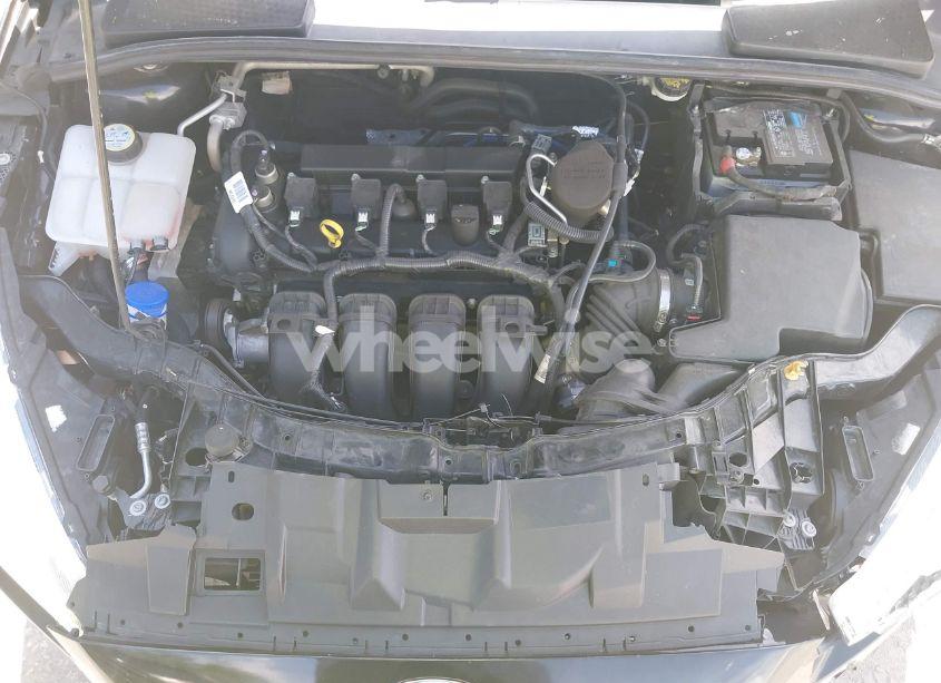 Photo 10 of 2016 Ford Focus SE (VIN 1FADP3K27GL213748)