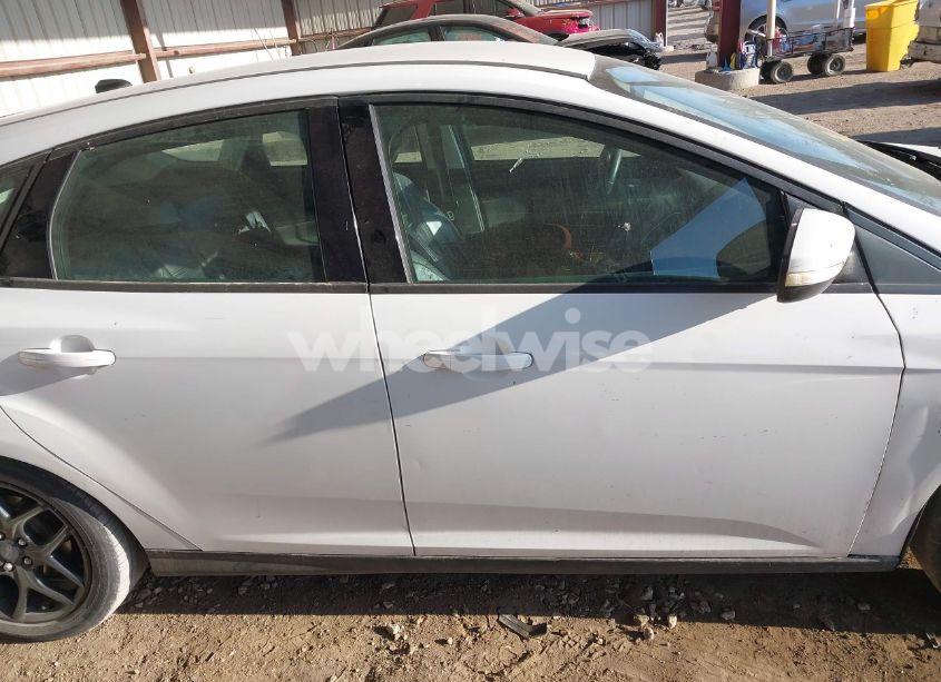 Photo 13 of 2016 Ford Focus SE (VIN 1FADP3K27GL222353)