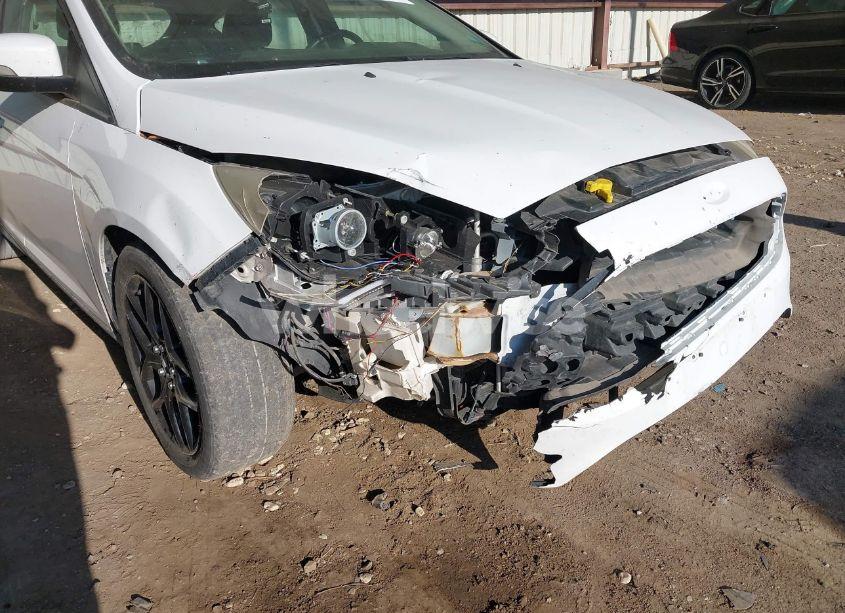 Photo 6 of 2016 Ford Focus SE (VIN 1FADP3K27GL222353)