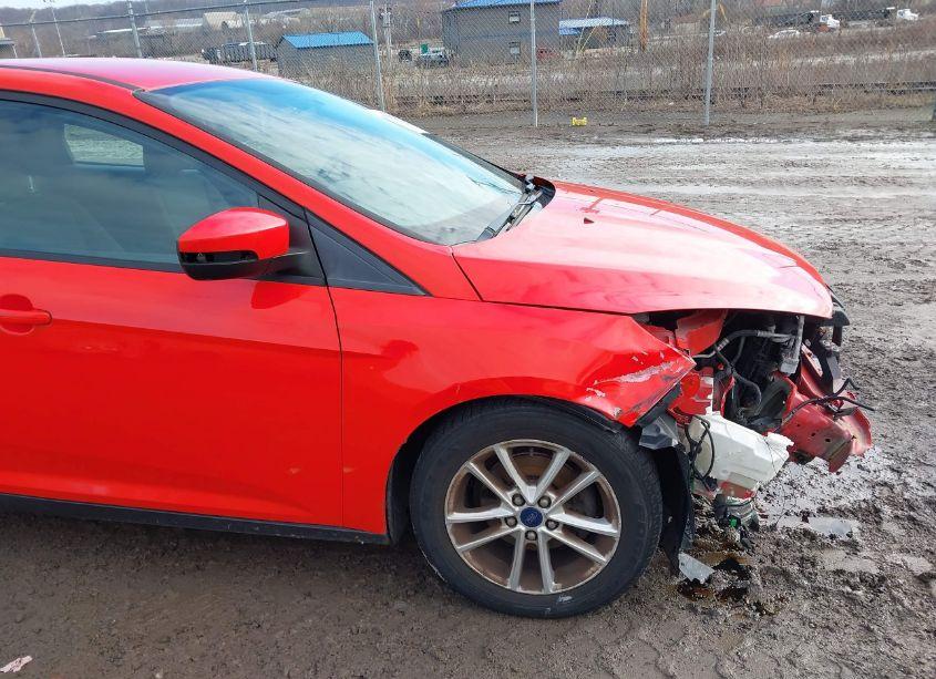 Photo 12 of 2016 Ford Focus SE (VIN 1FADP3K27GL255692)