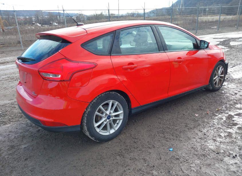 Photo 4 of 2016 Ford Focus SE (VIN 1FADP3K27GL255692)