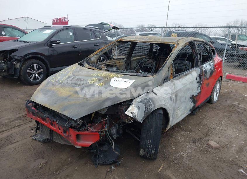 Photo 2 of 2016 Ford Focus SE (VIN 1FADP3K27GL276686)