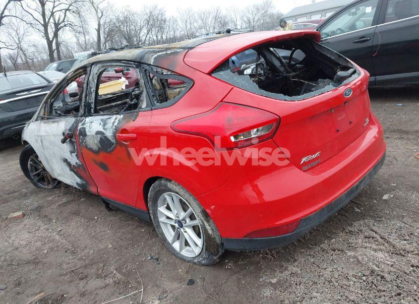 Photo 3 of 2016 Ford Focus SE (VIN 1FADP3K27GL276686)