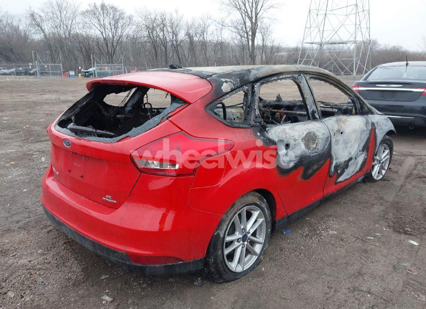 Photo 4 of 2016 Ford Focus SE (VIN 1FADP3K27GL276686)