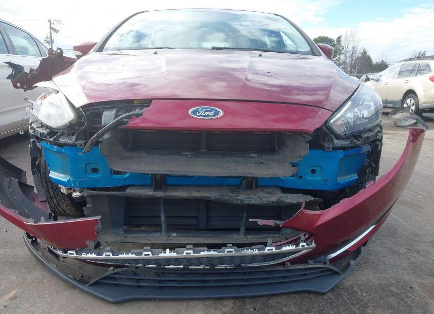 Photo 10 of 2016 Ford Focus SE (VIN 1FADP3K27GL318130)